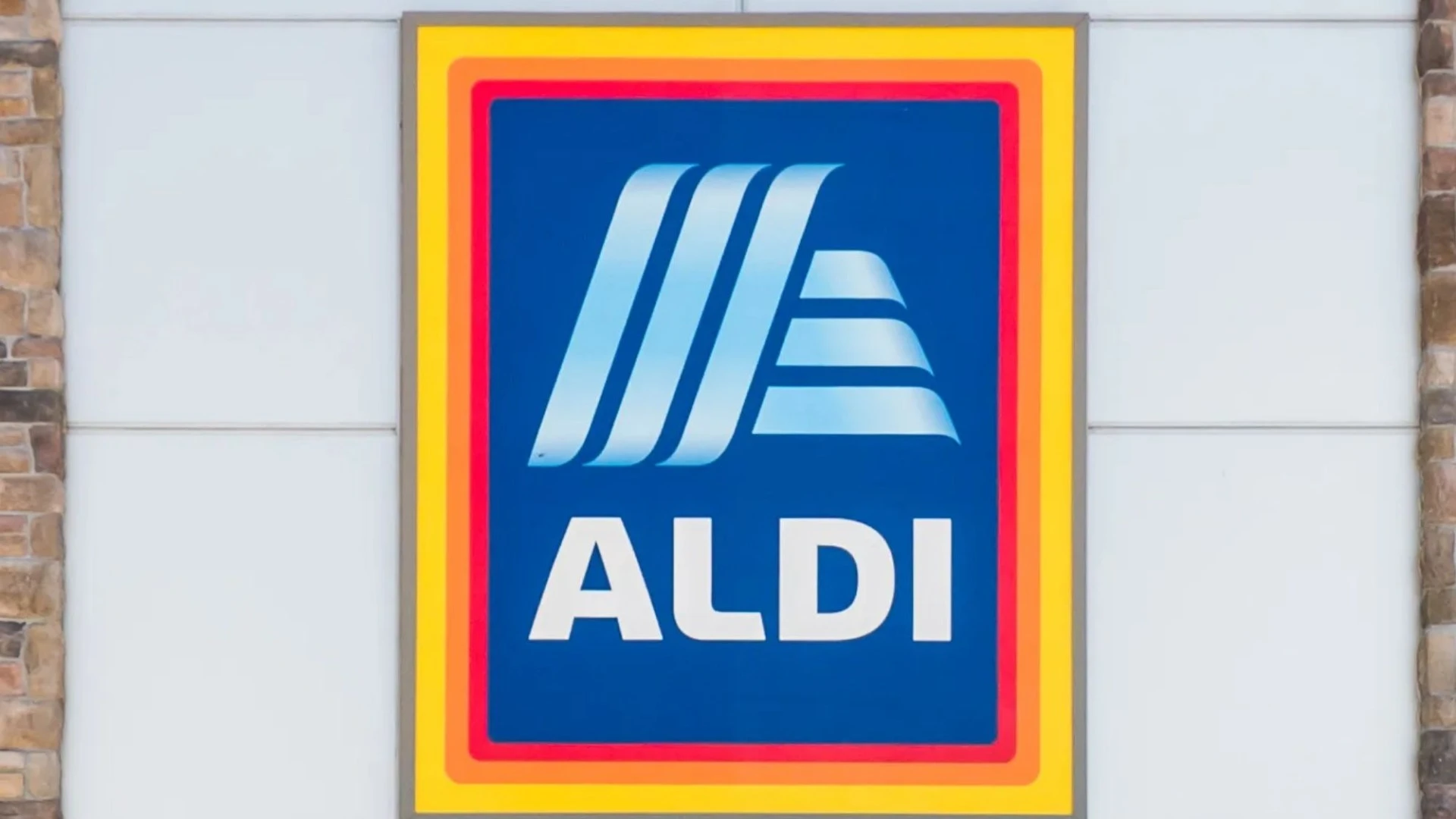 Aldi’s £11 cleaning gadget is a must-have for parents with muddy shoes & boots