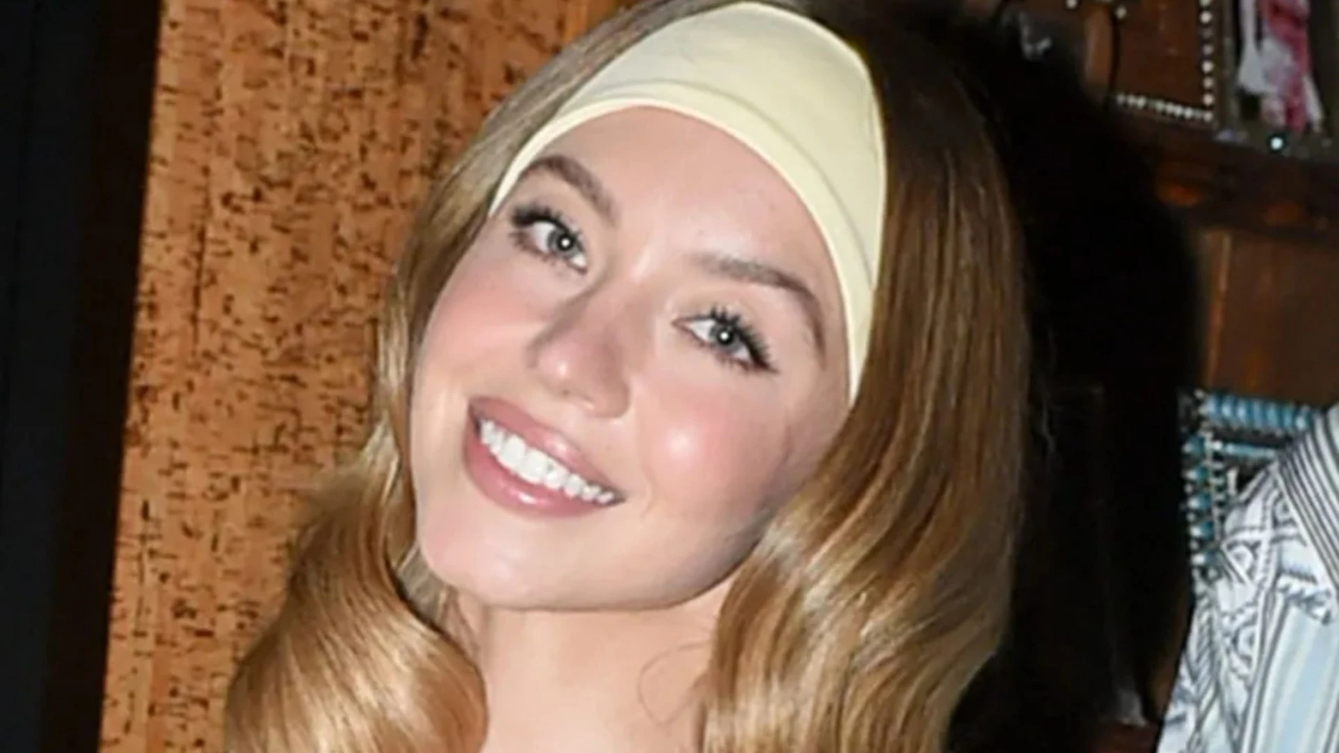 Sydney Sweeney on the 'disrespectful' DMs she's sent & THAT jeans ad