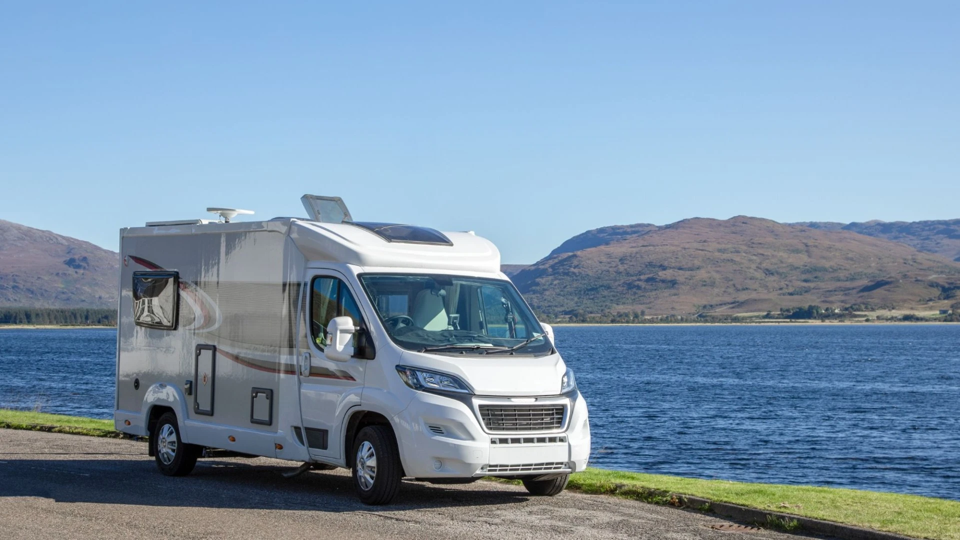 Motorhome and campervan drivers face new 48-hour parking rule in England