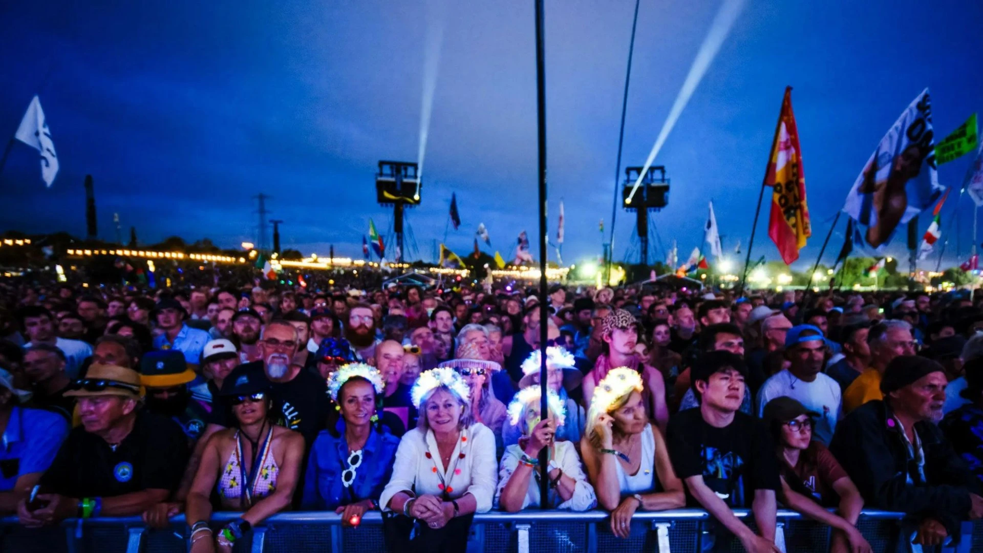 Glastonbury headliner 'had to use cheat sheet on stage to remember lyrics'