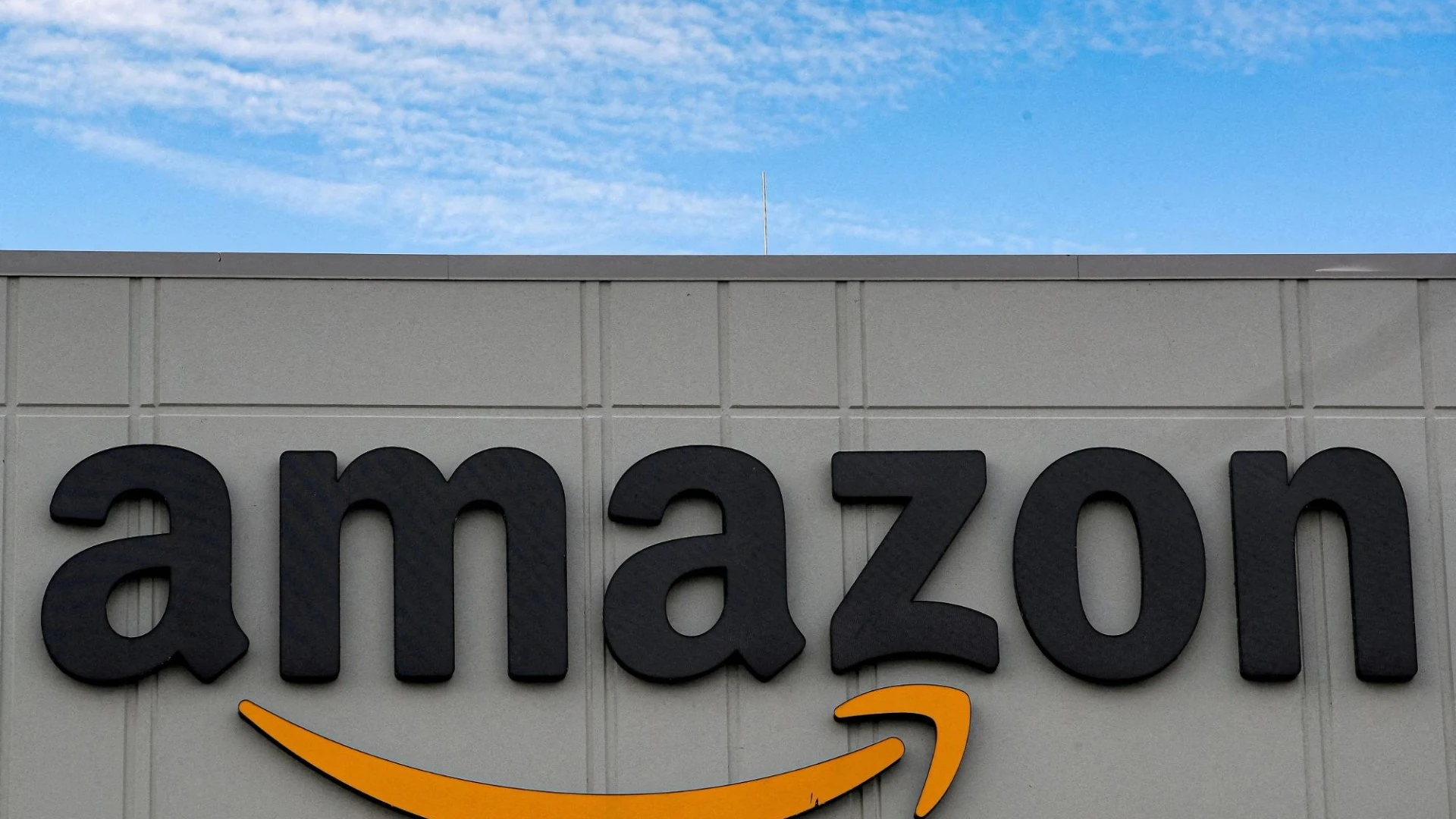 Amazon’s cabin bag is cheaper than Primark & approved for Ryanair flights