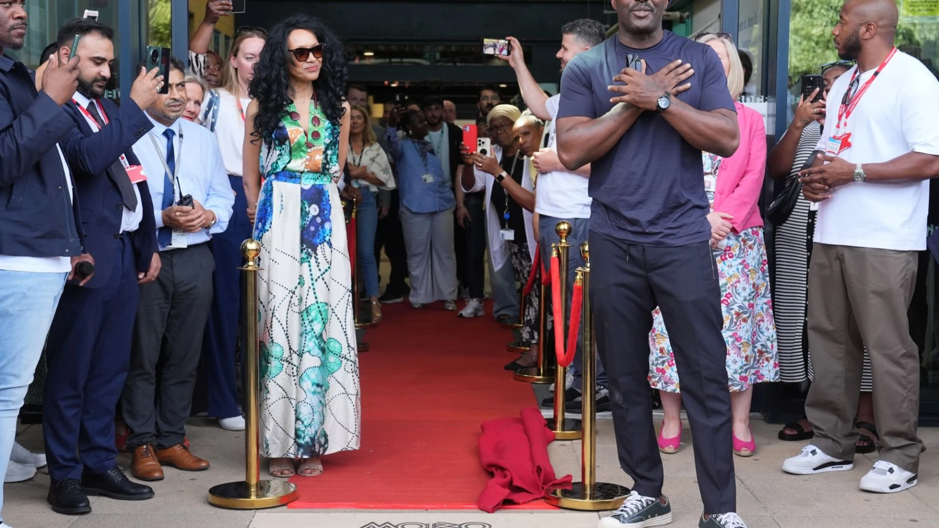 Watch the moment Idris Elba is given top MOBO honour by Kanya King