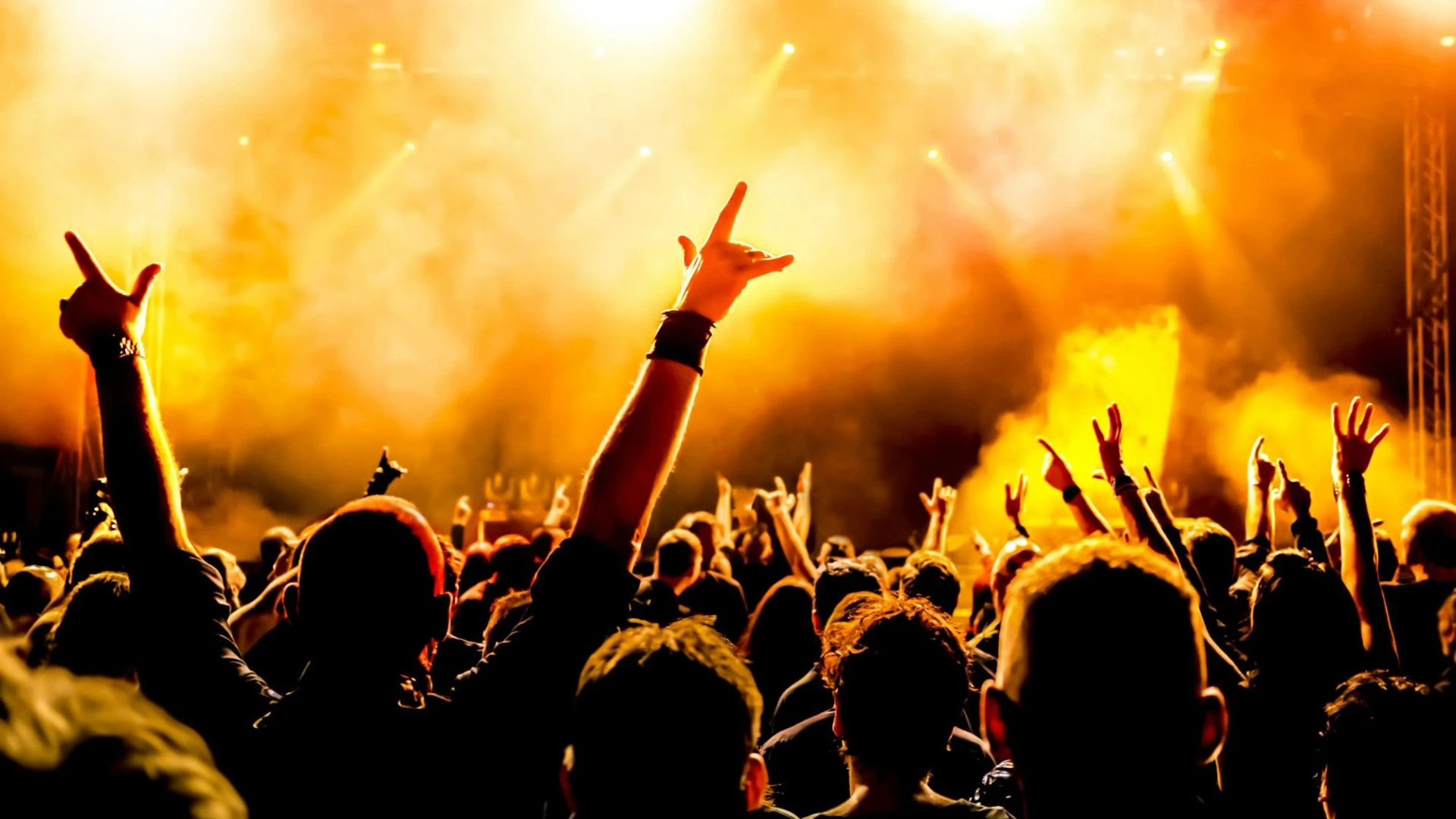 Huge pop star's gig cancelled hours before taking the stage after safety scare