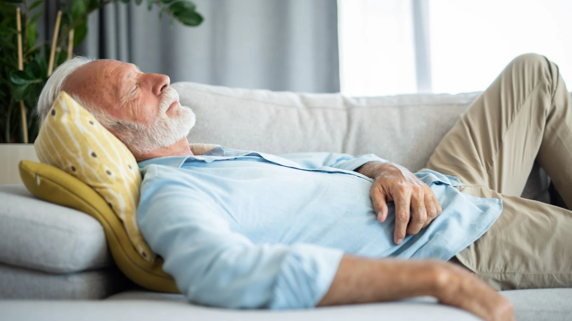 The 3 sleep habits that increase risk of dying - as flag raised over napping