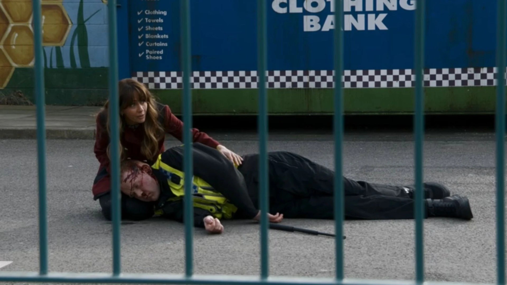 Coronation Street fans 'can't stop crying' after Craig Tinker's tragic death