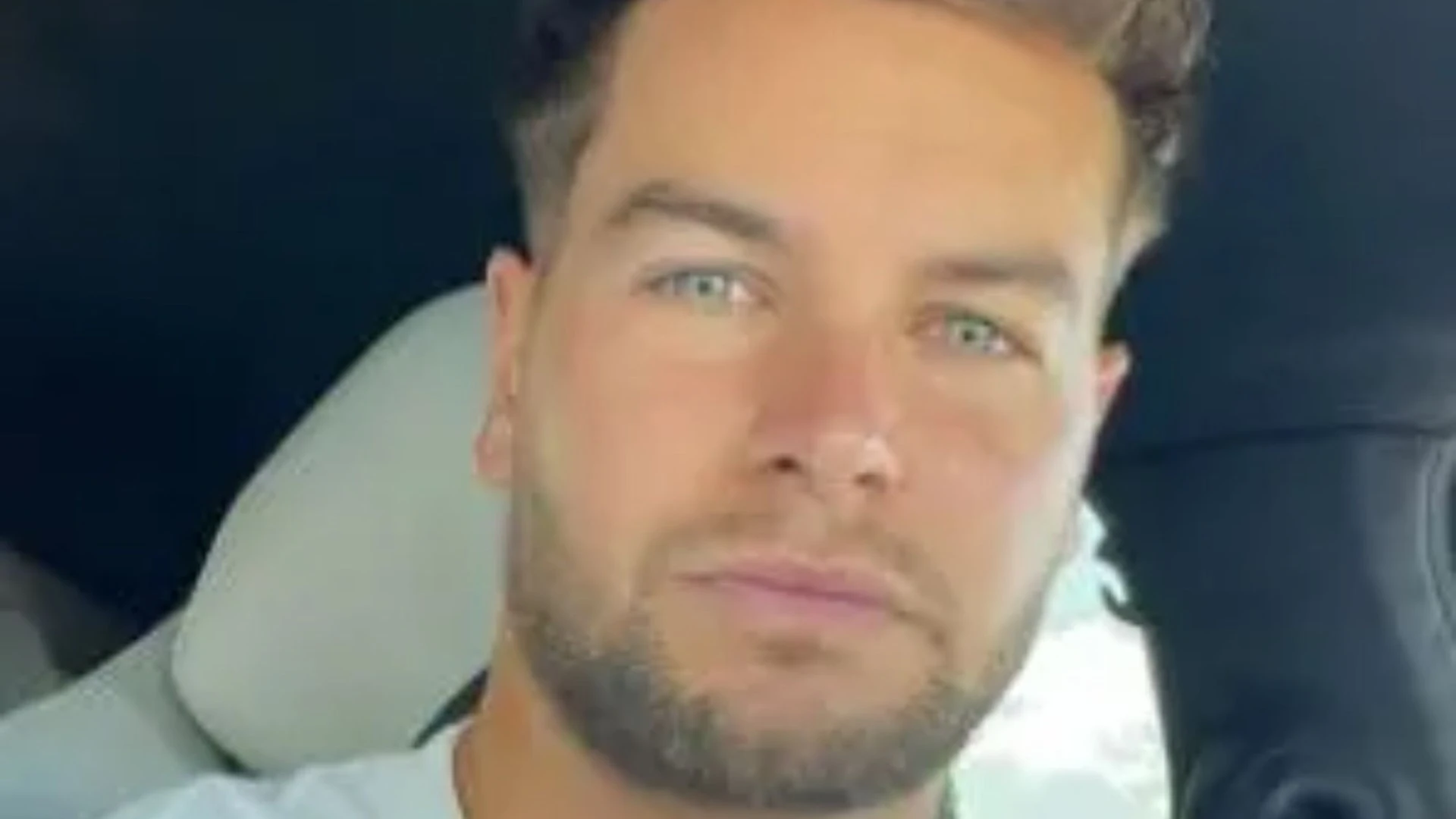 Chris Hughes reveals terrifying cancer scare after finding lump on his testicle