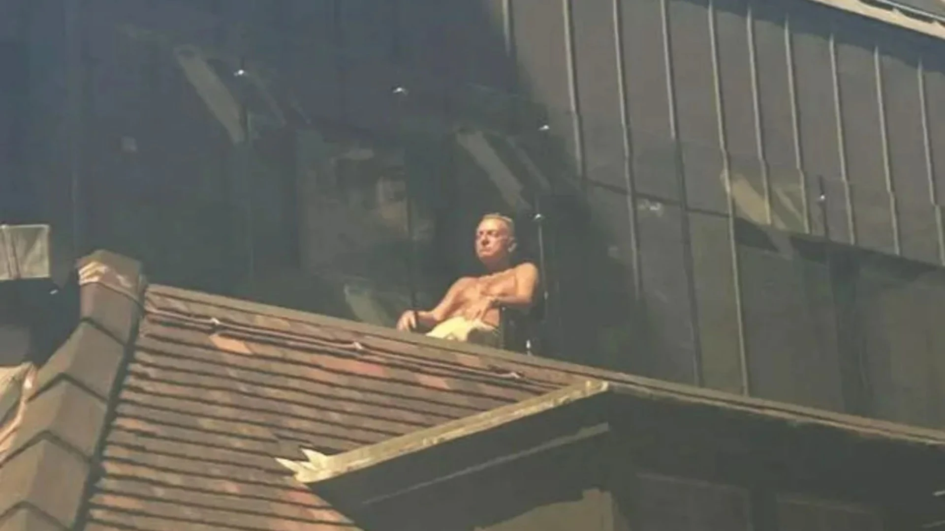 Rock legend spotted sunbathing before arena gig - would you have recognised him?