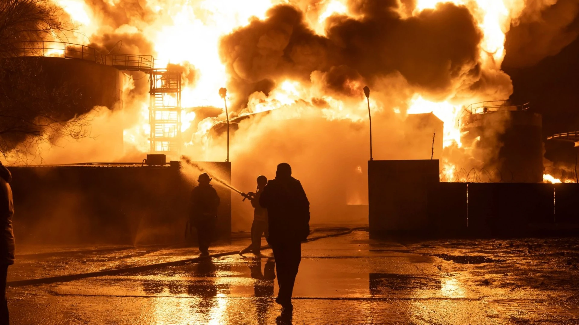 Vlad masses 50k troops & given 'four month window' for new assault on Ukraine