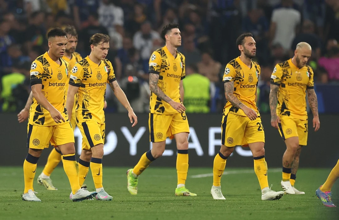 Dimarco a deer in headlights & Acerbi shows his age as PSG create history