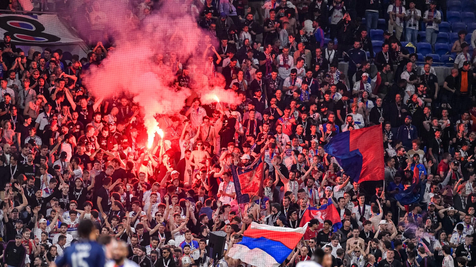 Man Utd fans 'pepper sprayed trying to use toilet' in stadium after Lyon clash