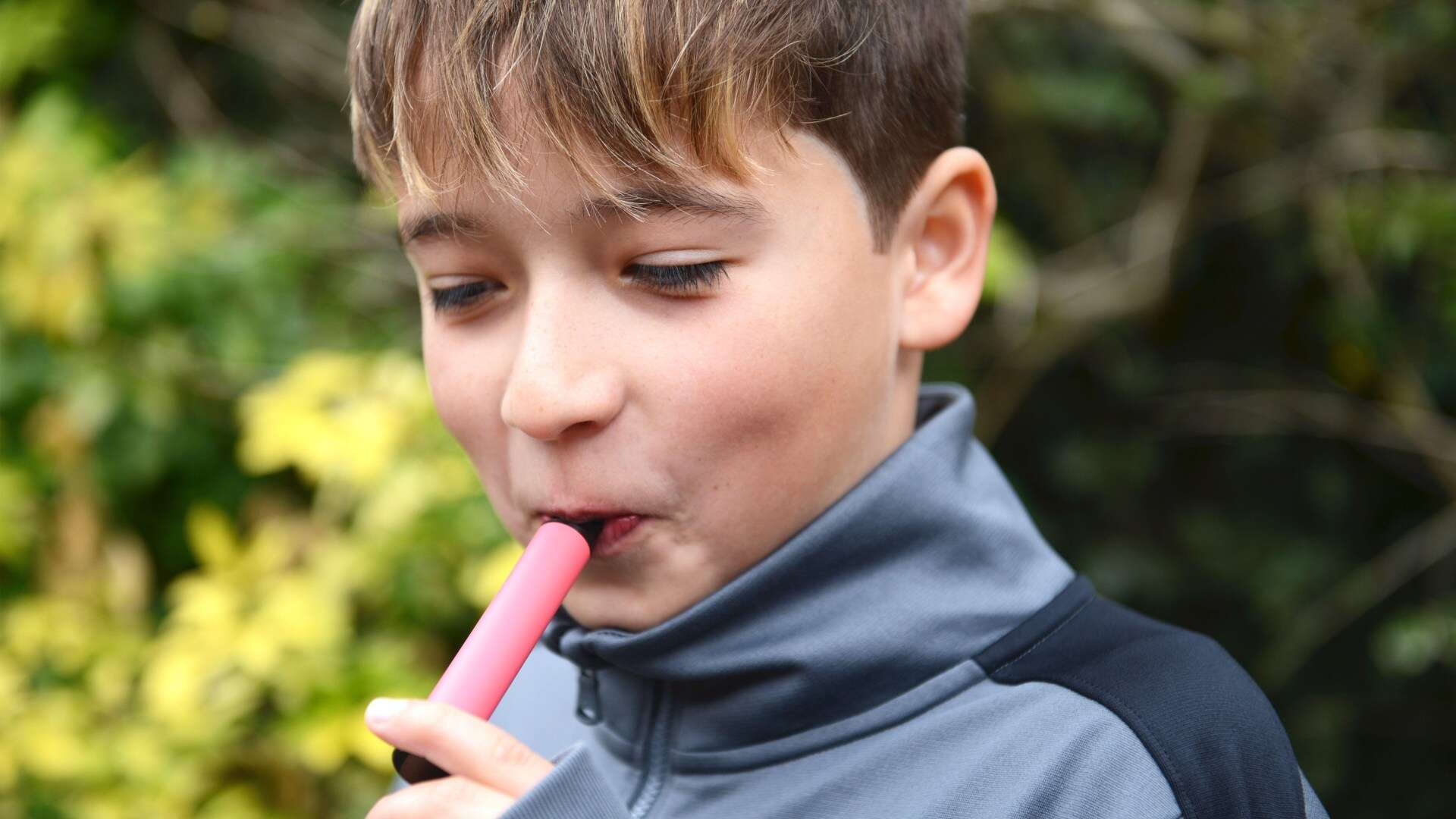 Measly £200 fines for selling vapes to kids are far too low, Labour told