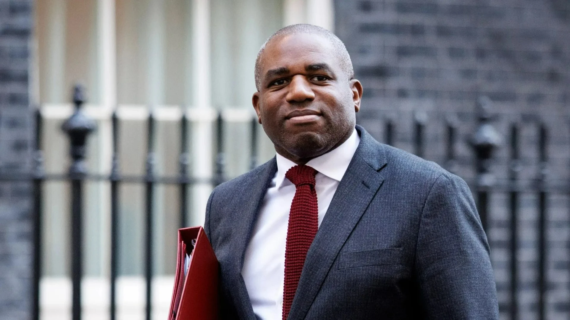 Taxi driver speeds off with Lammy's luggage at ski resort in £600 fare row