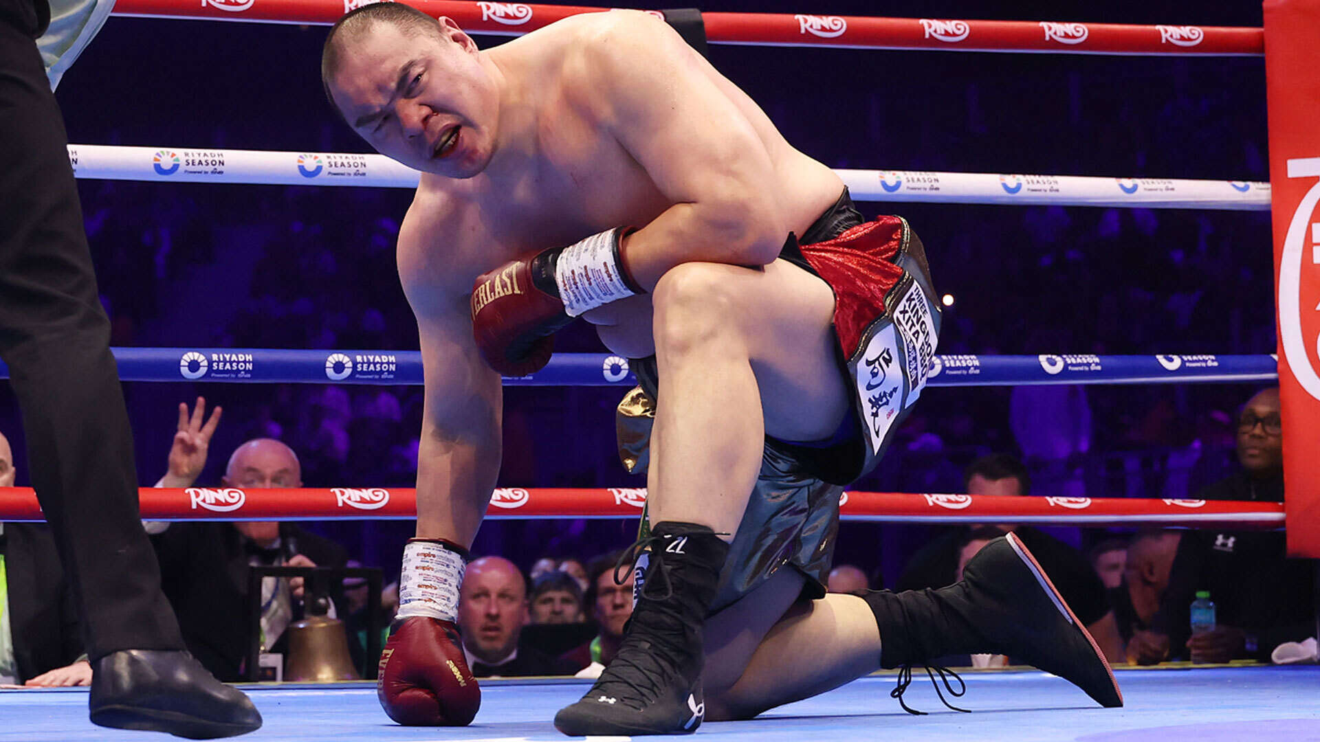 Zhang knocked out by Kabayel as Chinese warrior, 41, stopped for first time