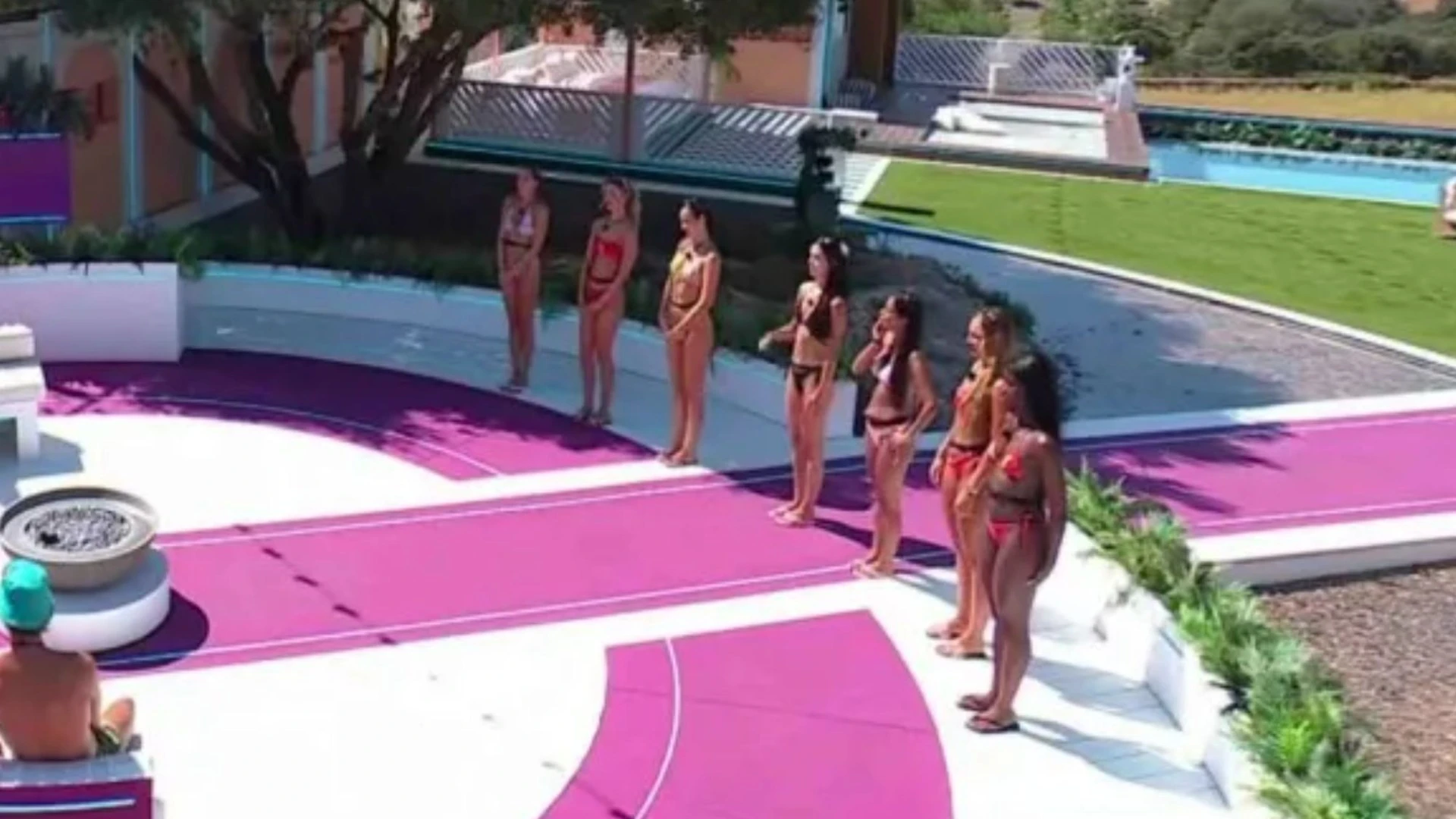Love Island fans ‘call Ofcom’ over controversial Islander saying 'get her out'