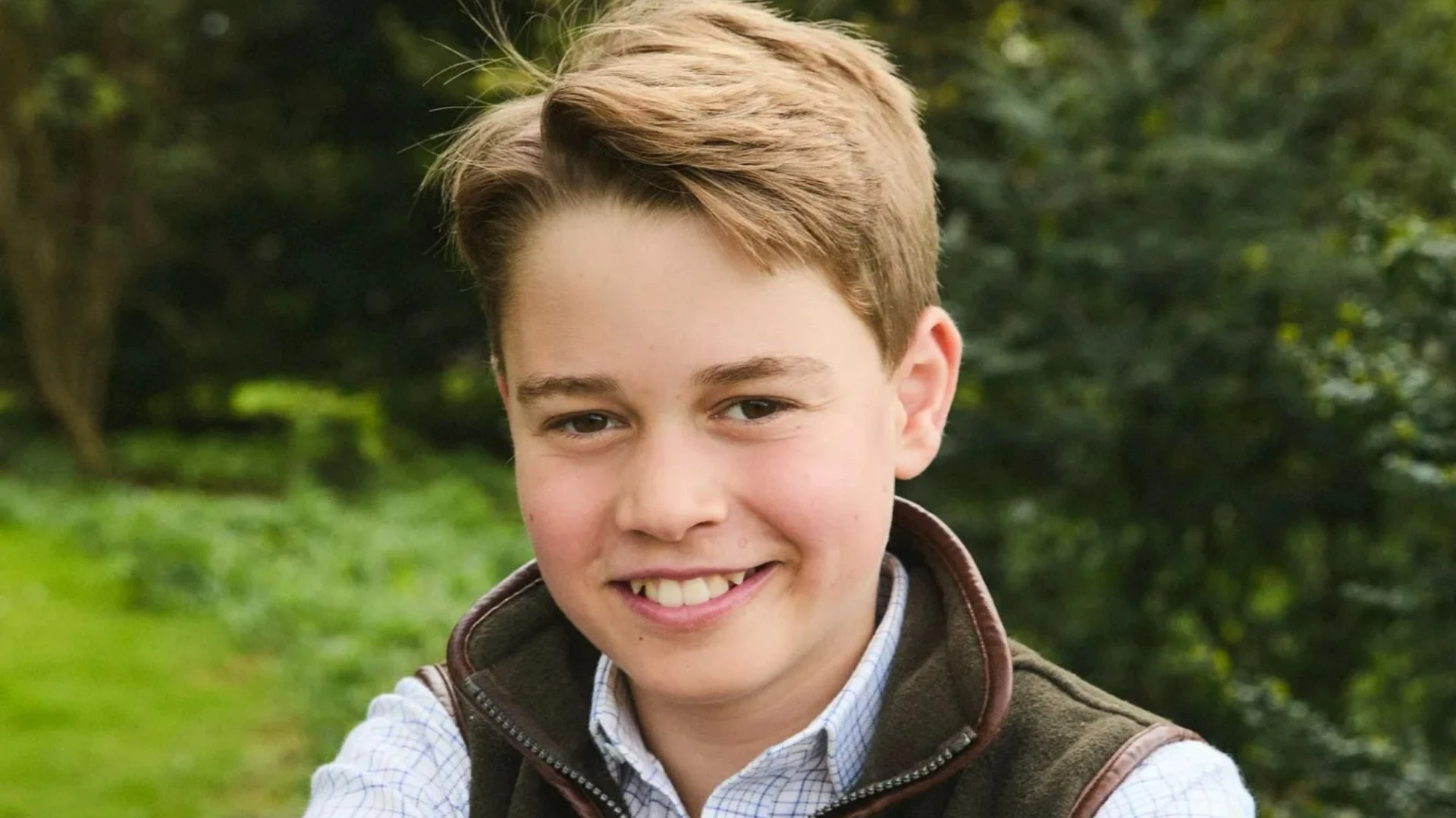 Kate & Wills share sweet photo of George to mark future king’s 12th birthday