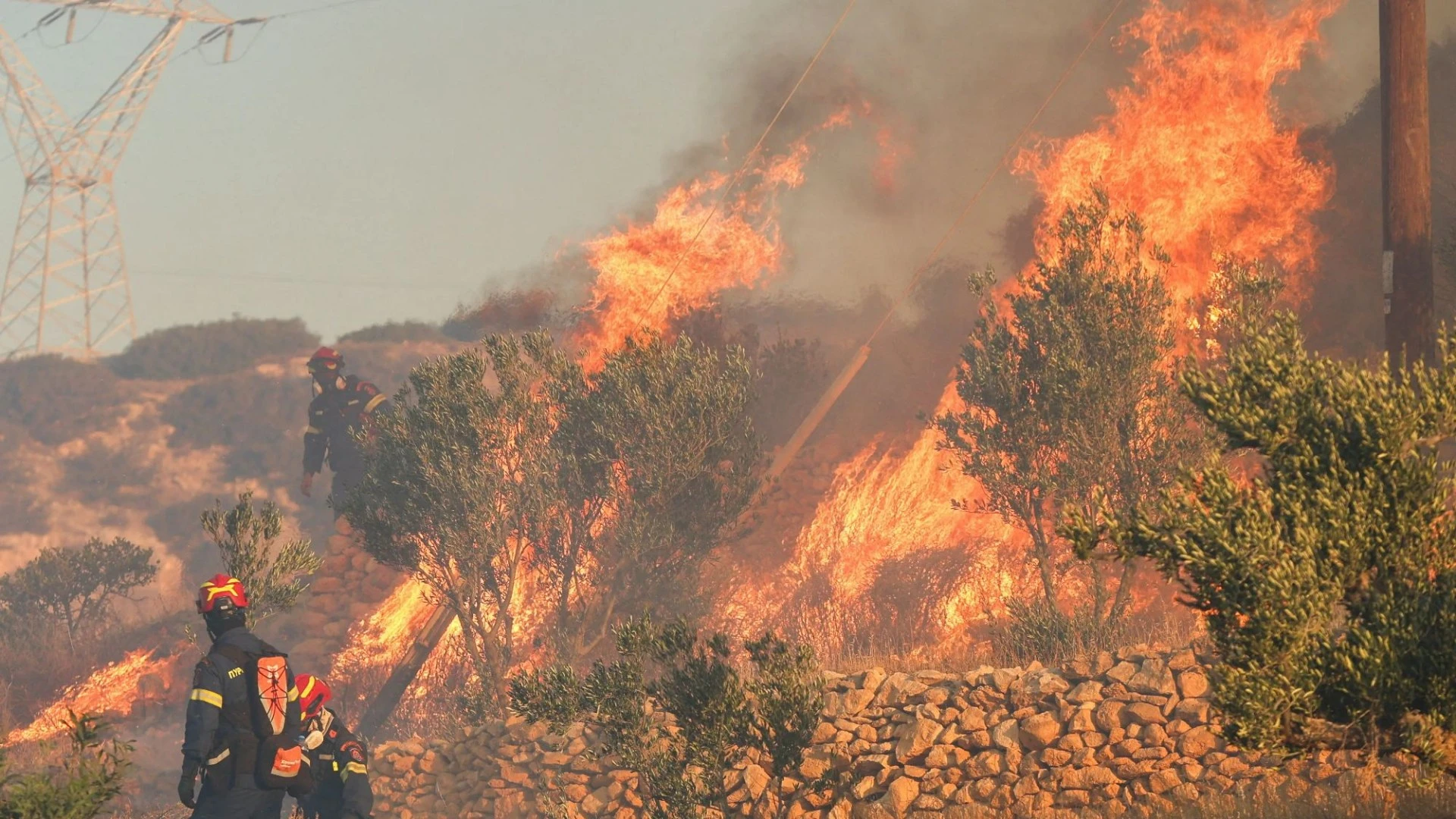 Crete declares state of emergency for wildfire zones as holidaymakers flee