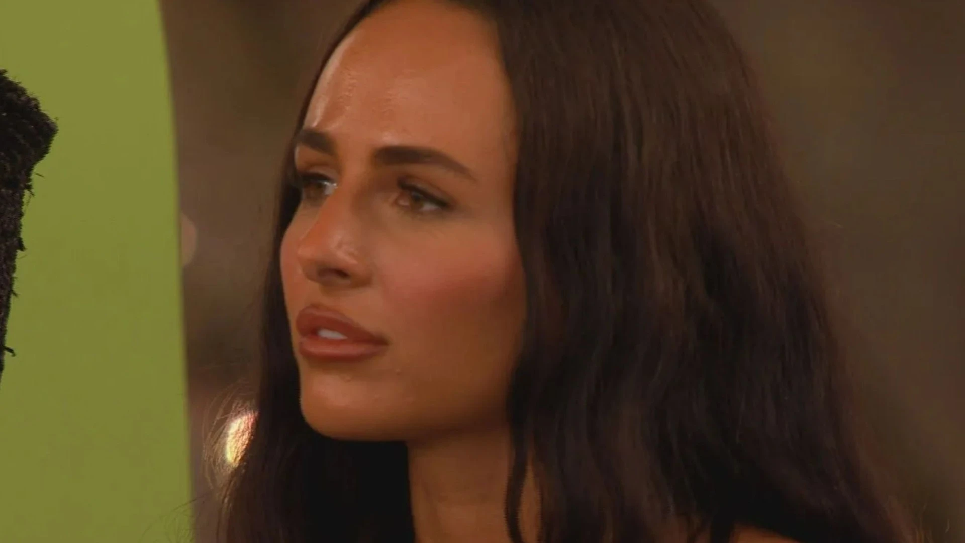 Love Island fans stunned as Lauren is dumped after arrival of bombshell Angel