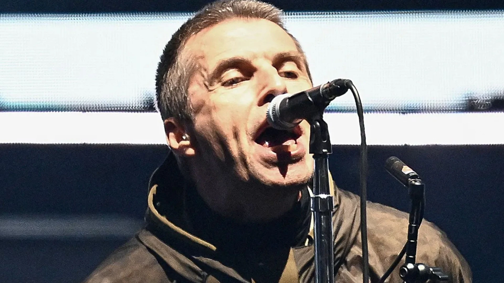 Former bad boy Liam joined by surprise guest on Oasis reunion tour 