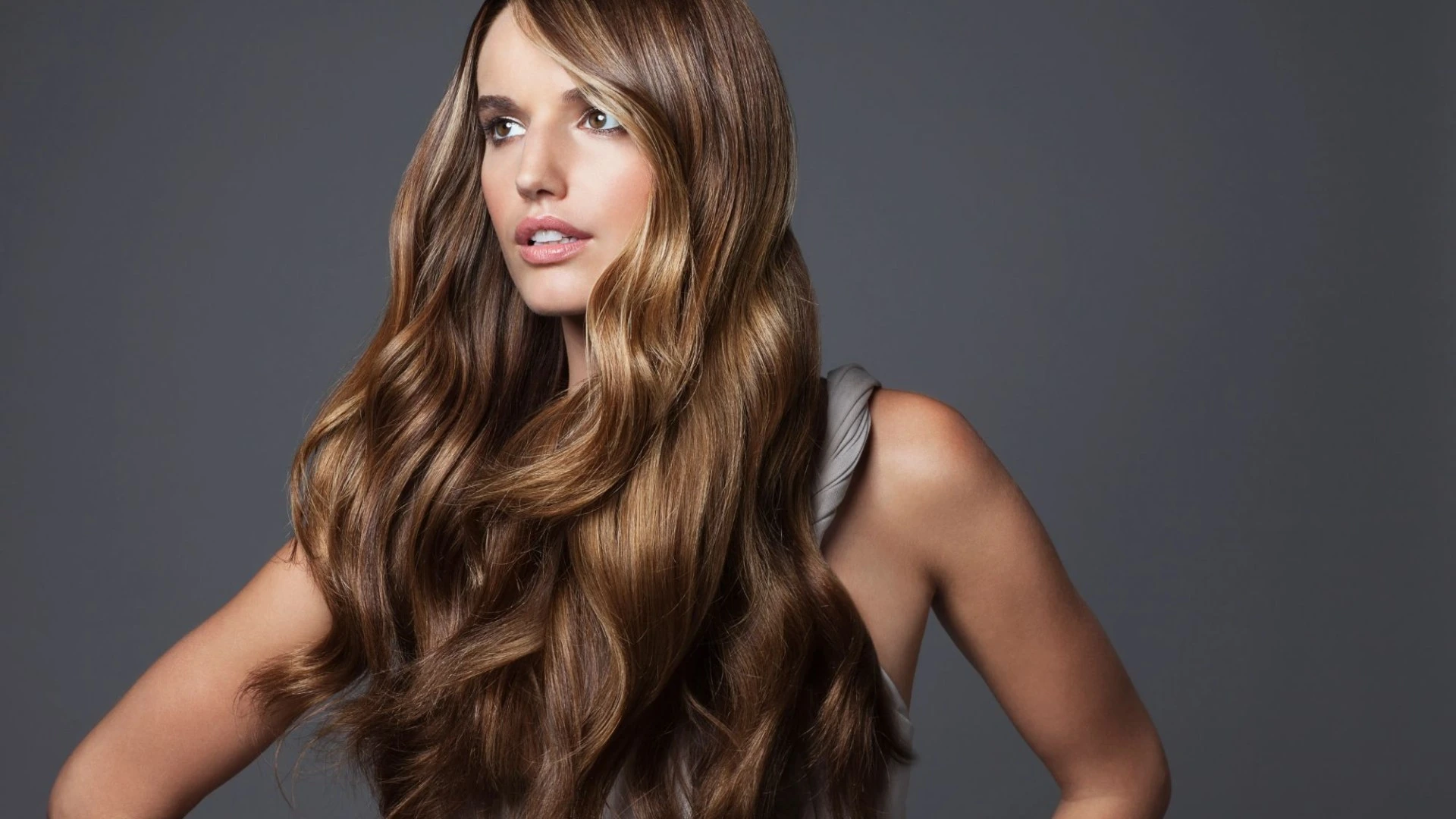 Why curry leaves & coconut oil is the secret to shiny long locks without a salon