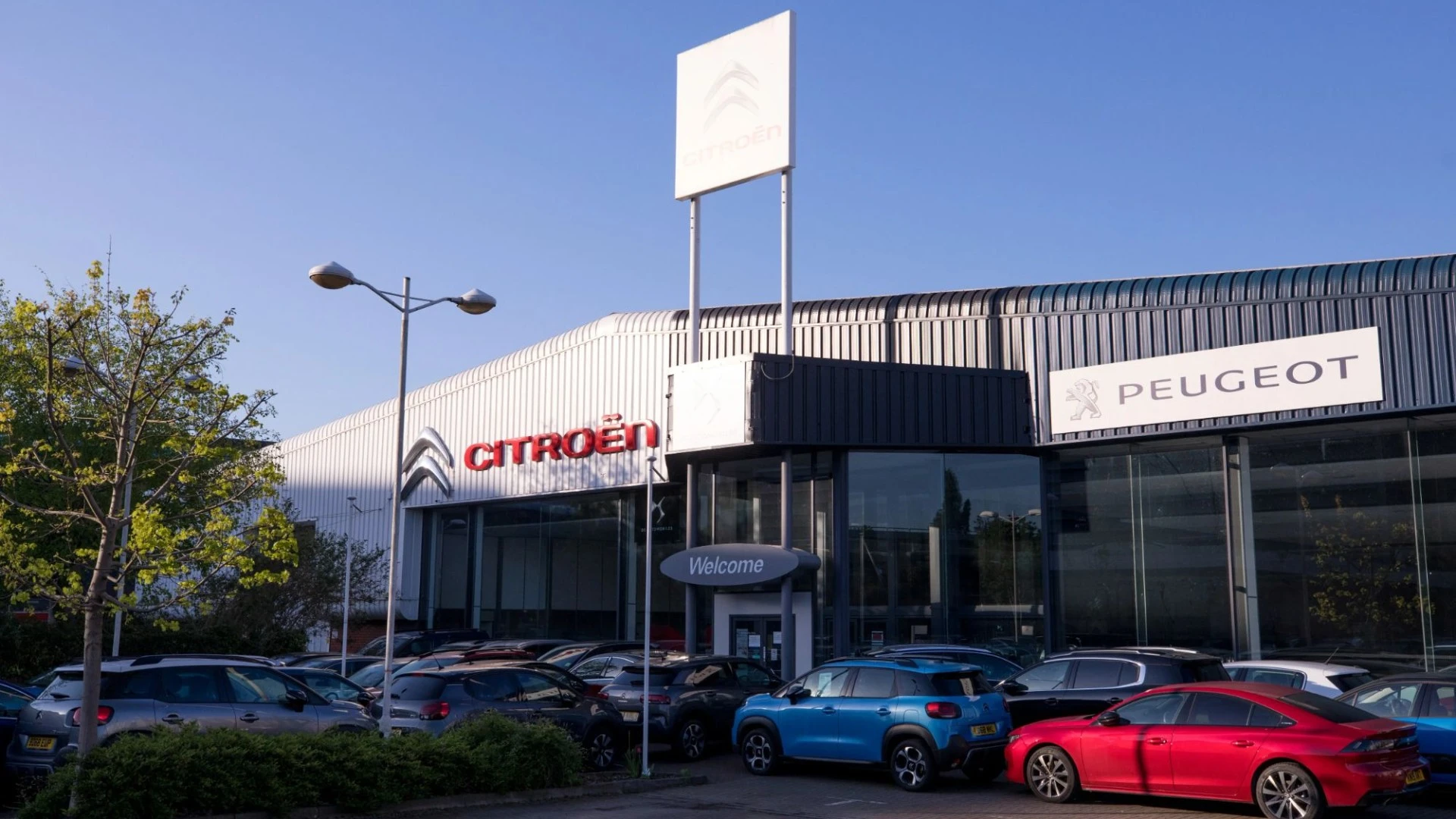 Major car brand network 'overwhelmed' as 120k cars recalled for serious fault