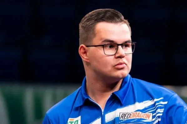 Darts stars moan about World Cup outfits causing wardrobe malfunctions