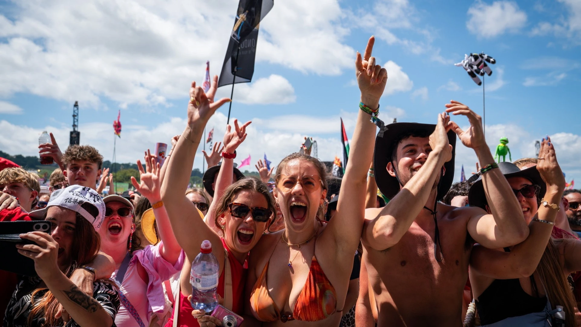 One in four gig goers leave concerts EARLY, survey shows