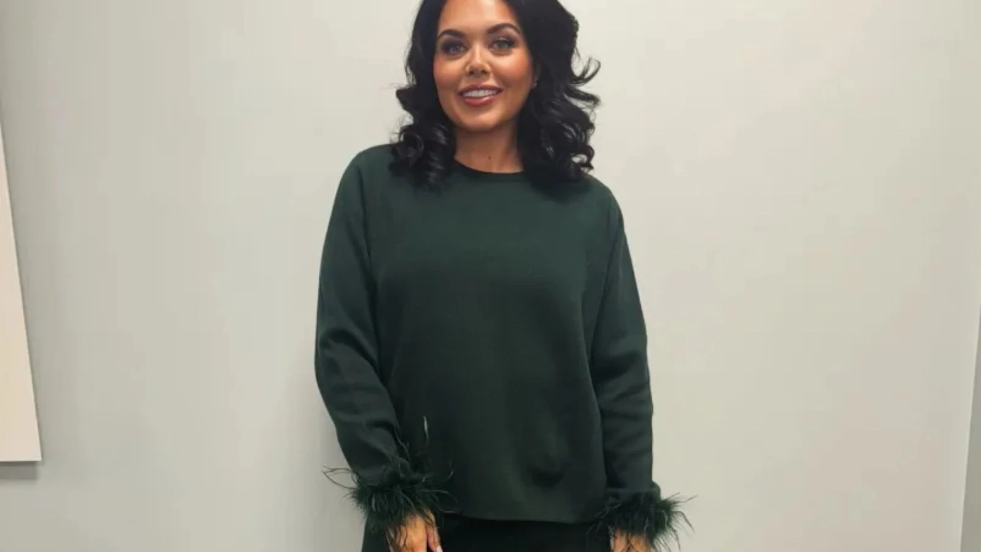 Scarlett Moffatt shows off her weight loss after ditching size 18 clothes