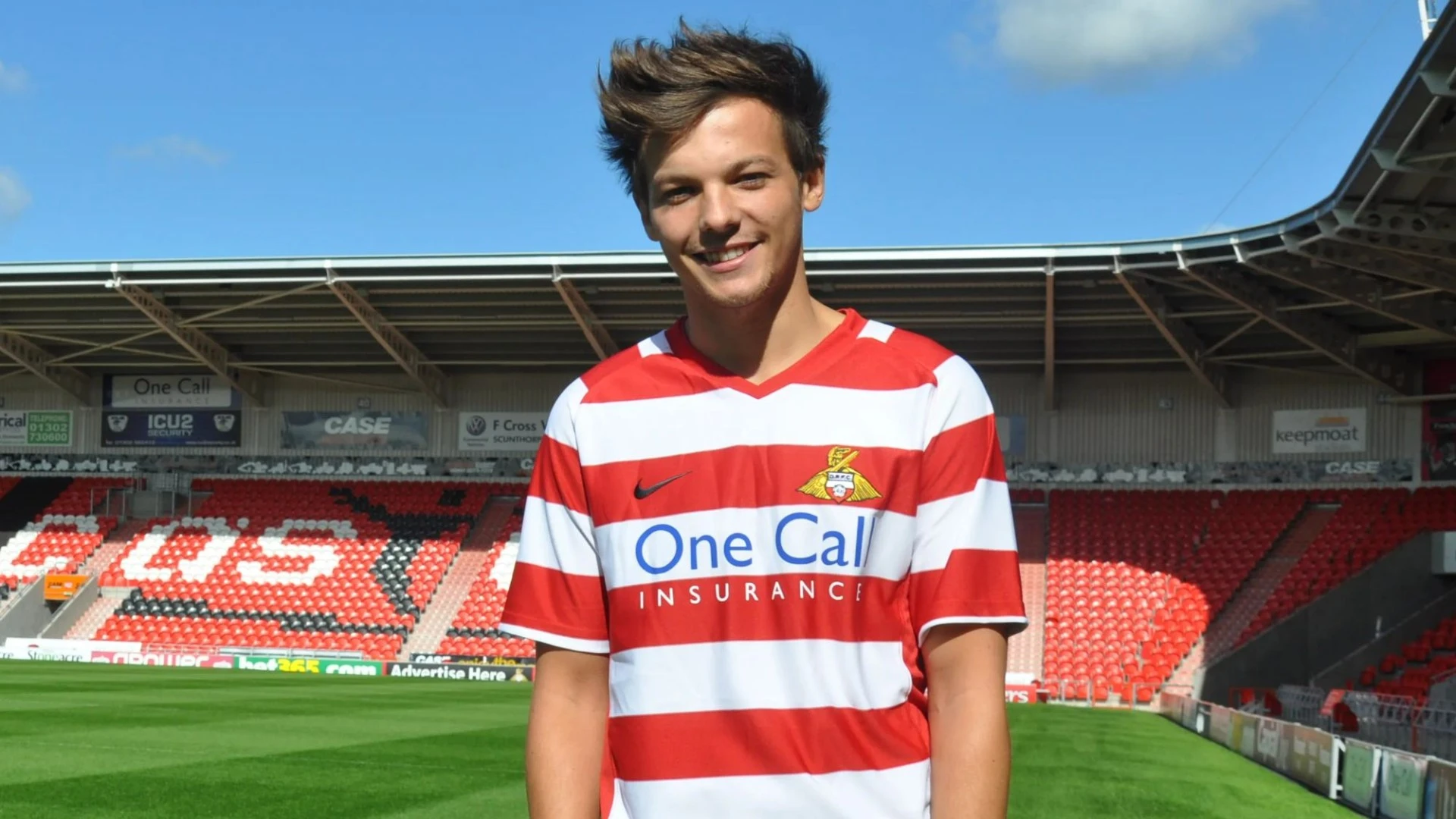 1D star Louis Tomlinson duped by fraudsters in a £4m footie plot