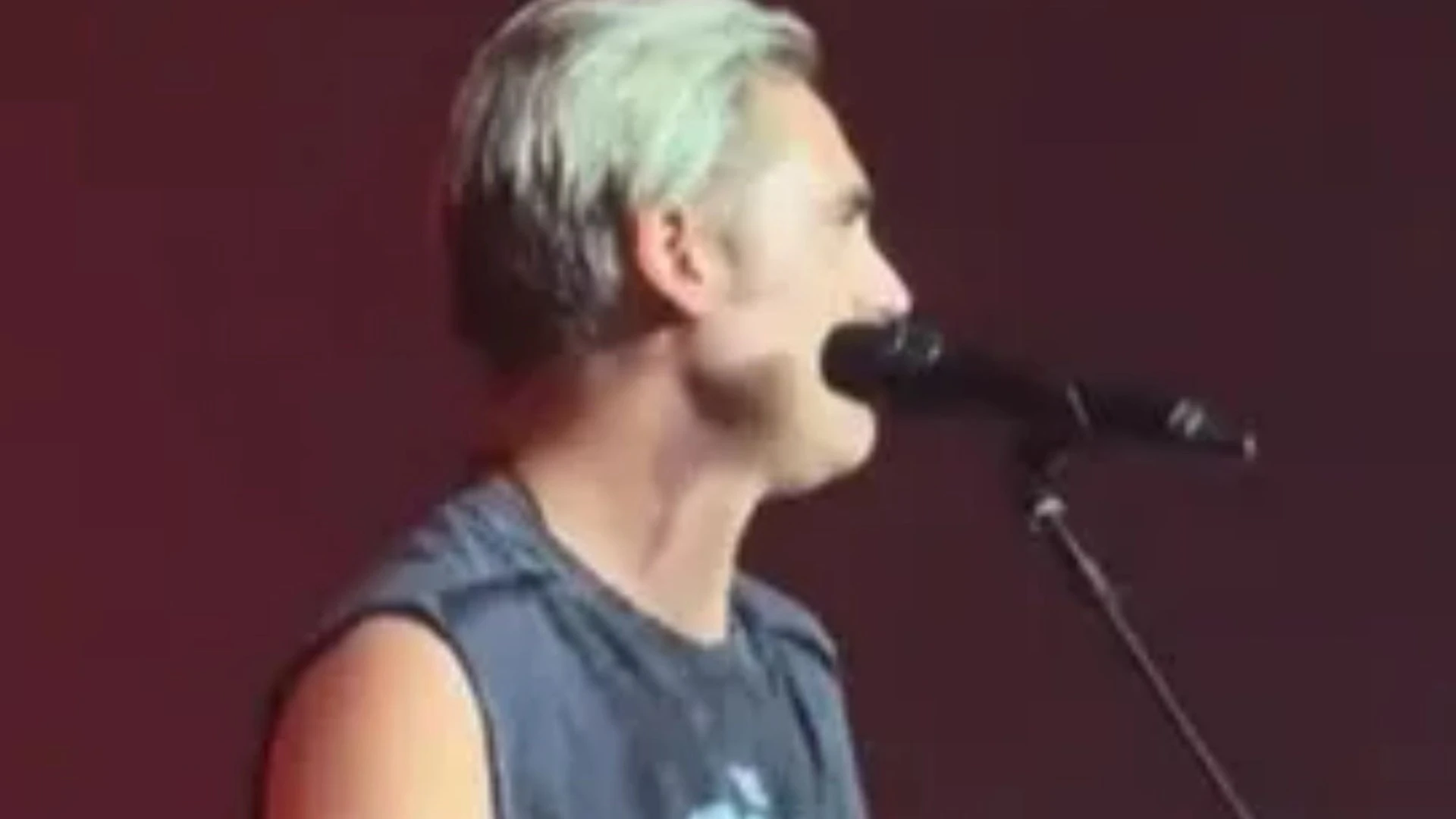 Busted break silence on ‘really f***ing sick’ James Bourne on night one of tour