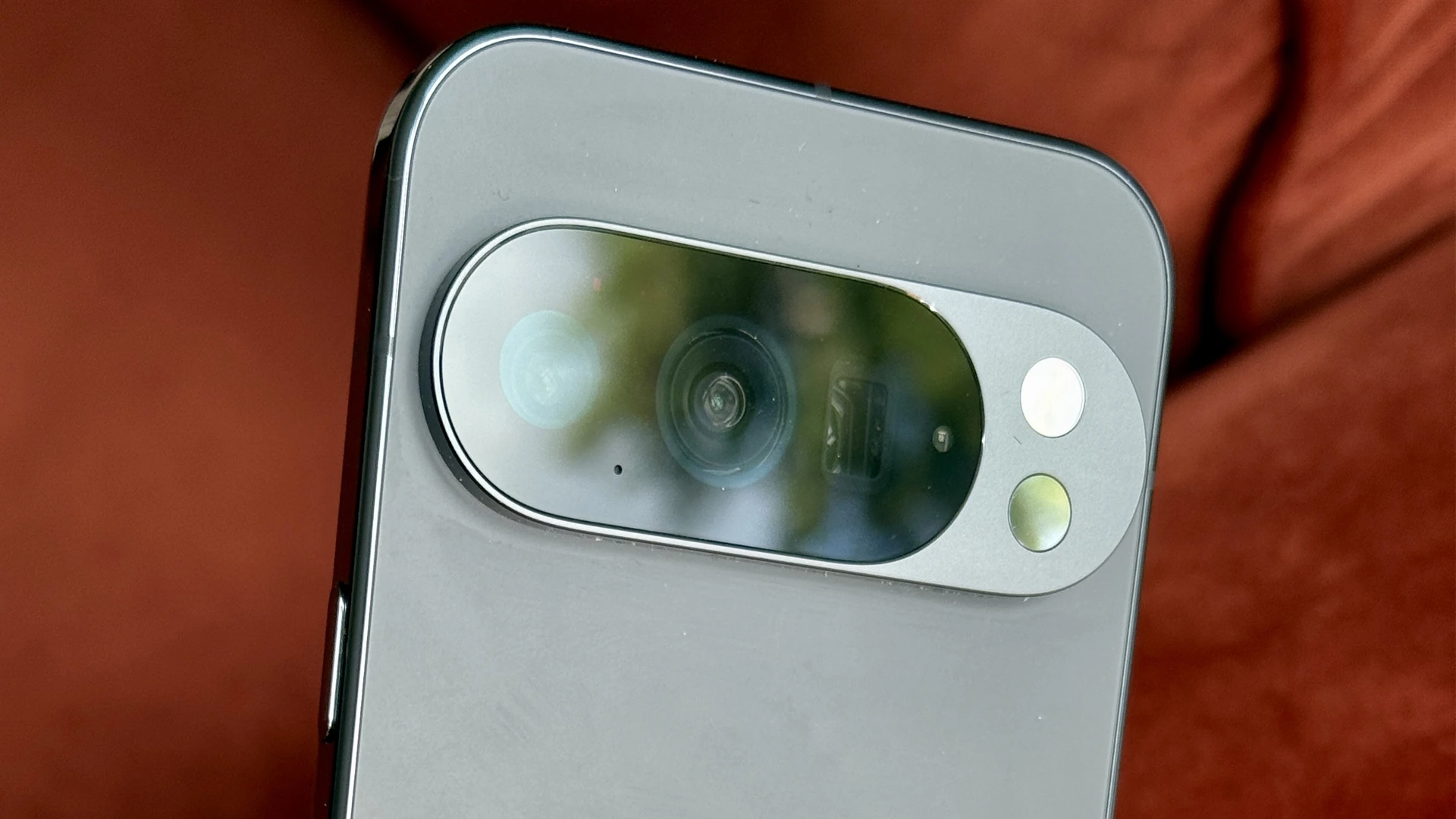 I've tried Google's stunning new mobile with photo trick that's NOT on iPhone