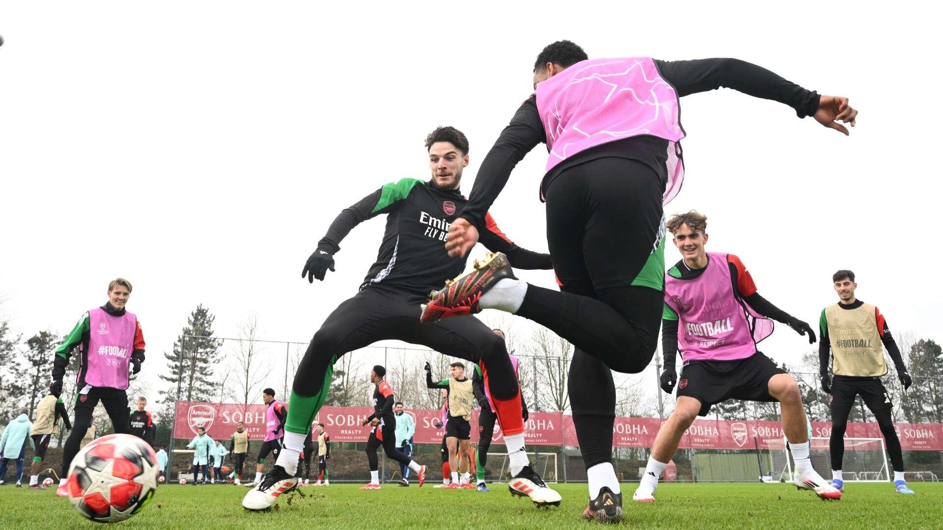 How Arteta is using MUSIC to motivate players with huge speakers in training