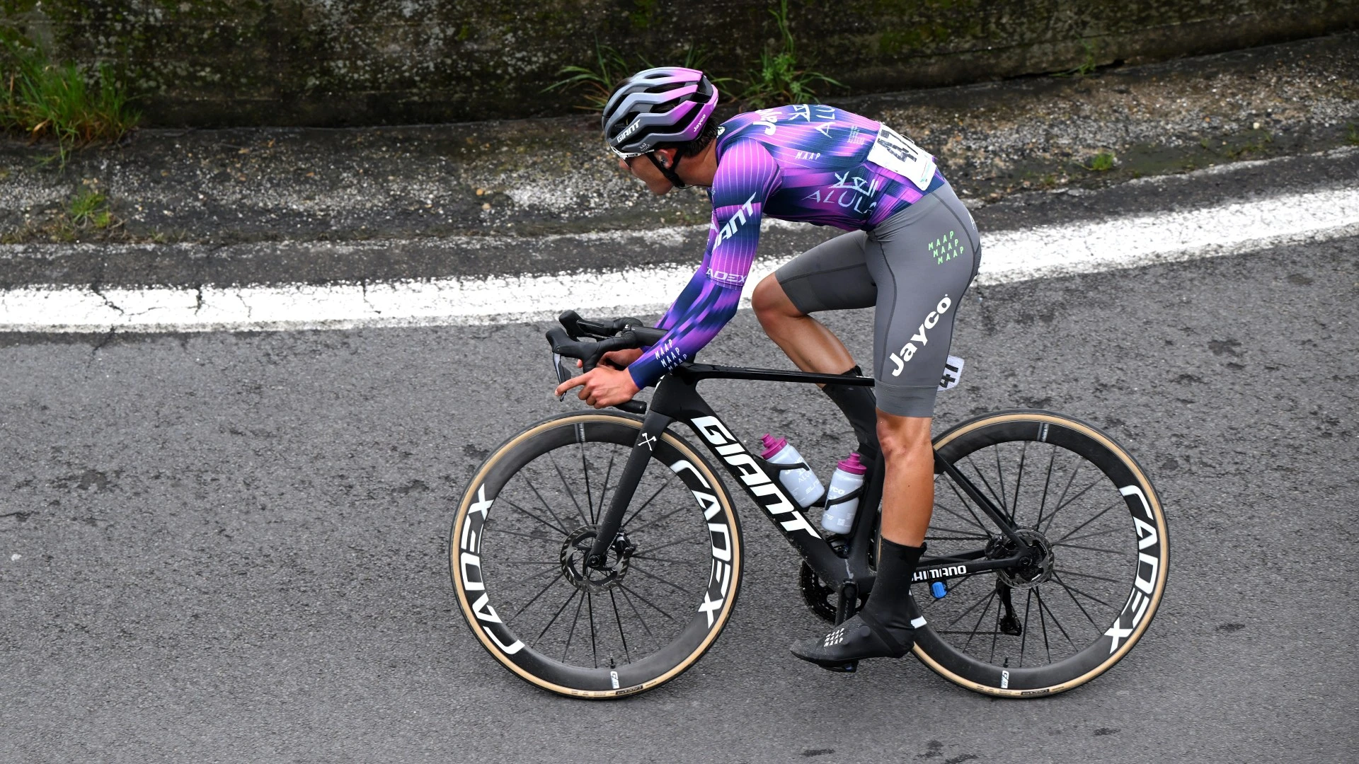Promising cyclist Samuele Privitera, 19, dies in crash during race