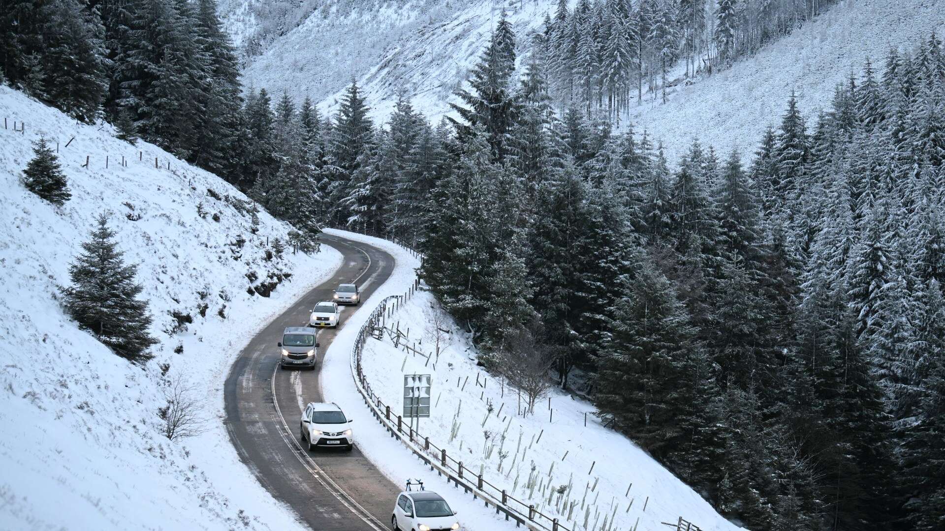 Britain braces for nearly 8ins of snow - before temperatures RISE to 14C