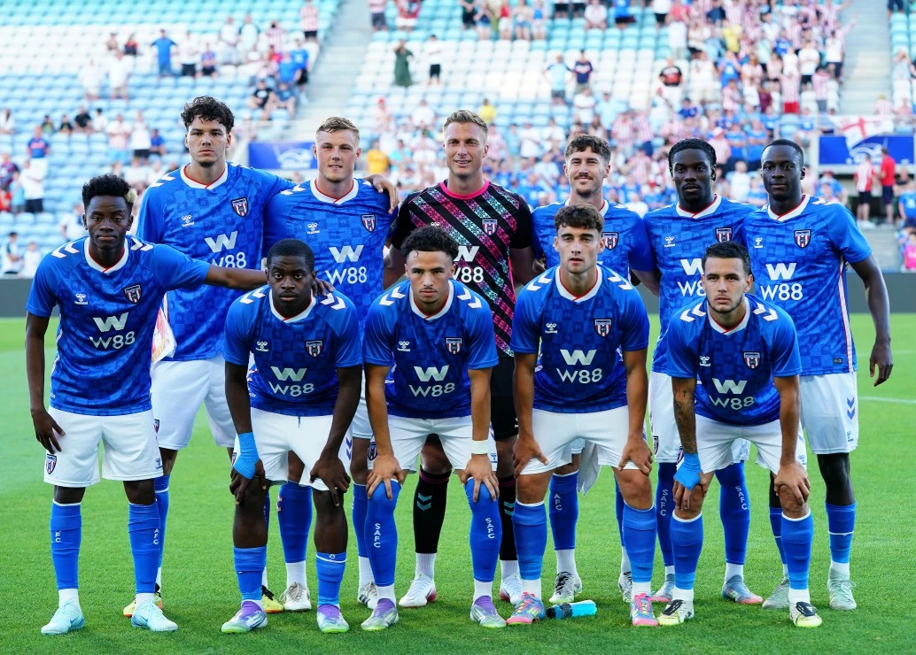 Premier League club to play in new badge as popular change to kit is revealed
