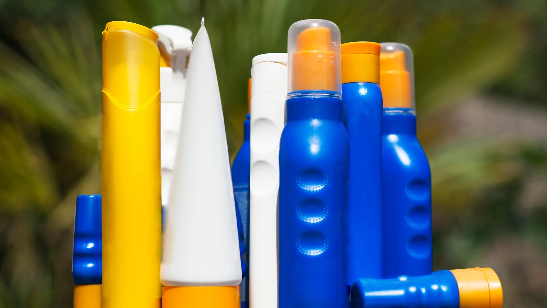 Shops are locking up suntan lotion & mosquito spray amid shoplifting epidemic