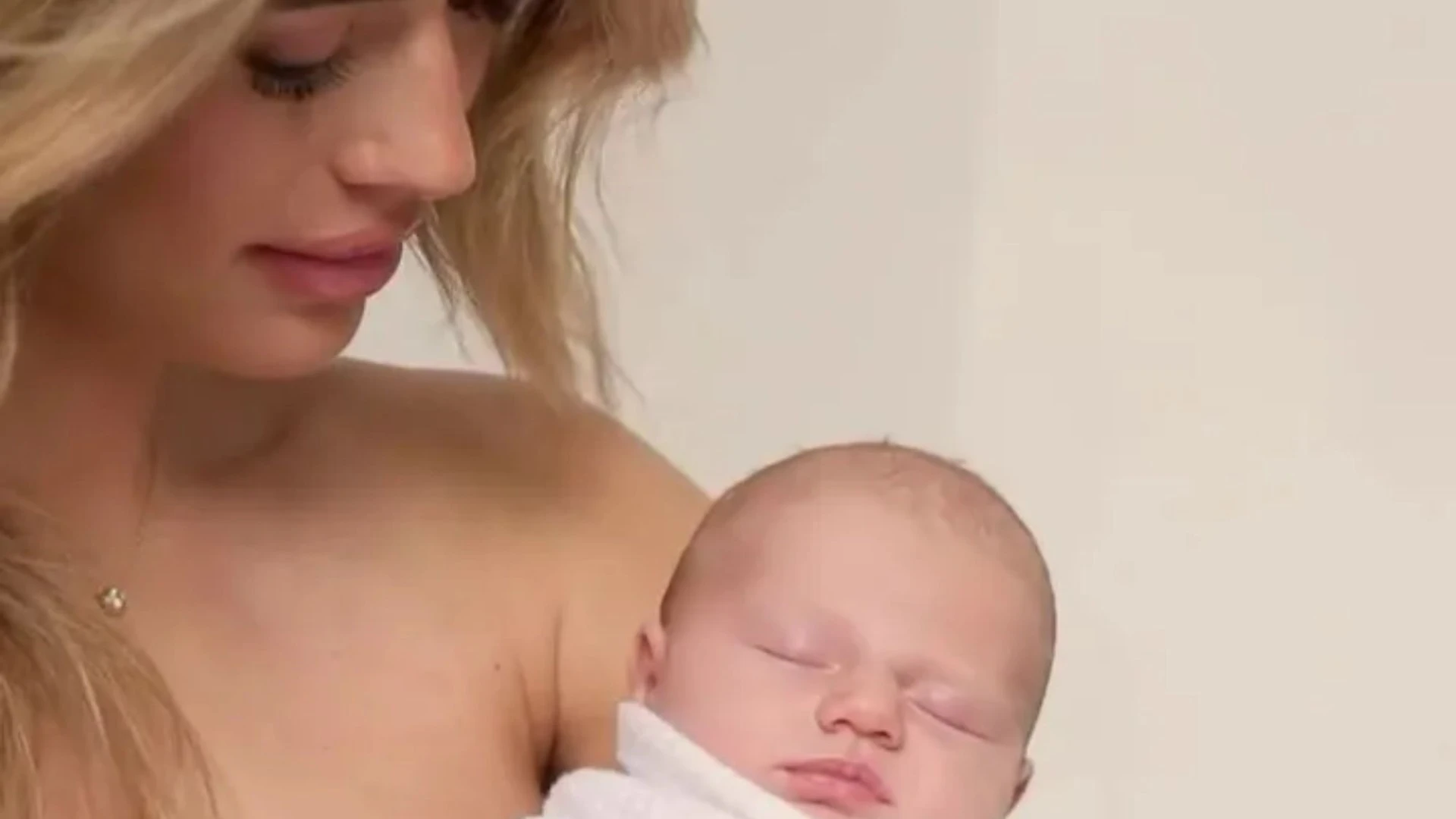 Arabella Chi brutally mum-shamed after sharing video of baby's first shoot