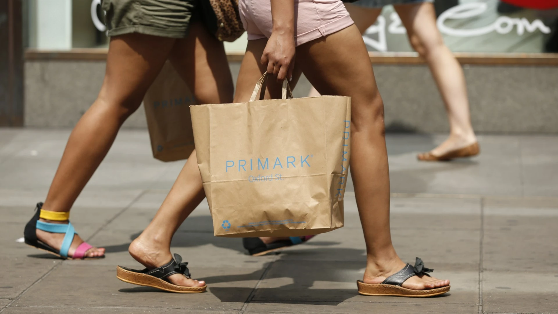 Shoppers run to Primark for £6 home staple that’s giving Barbie Dream House