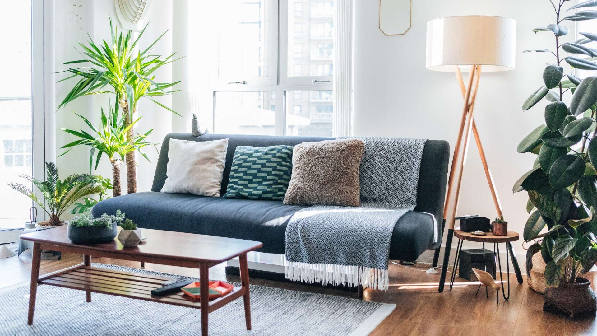 I'm an interiors expert - 6 rules you can't break when picking a coffee table