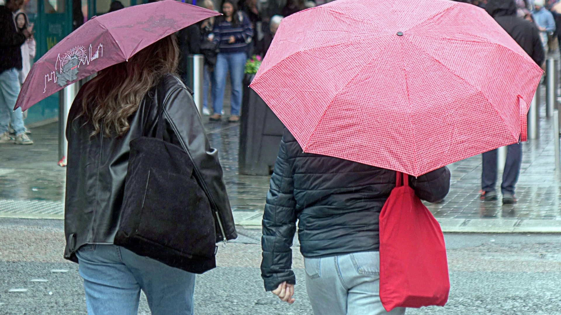 Thunderstorms & heavy rain to hit UK as Met Office issues 15-hour yellow warning