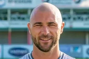 Cult hero nets last gasp winner in wild non-league play-off semi-final