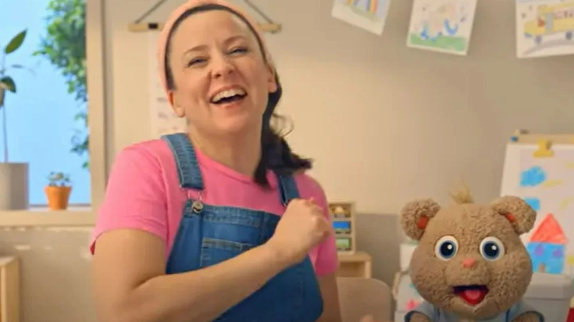 My toddler watched Ms Rachel's potty video ONCE & started using it immediately