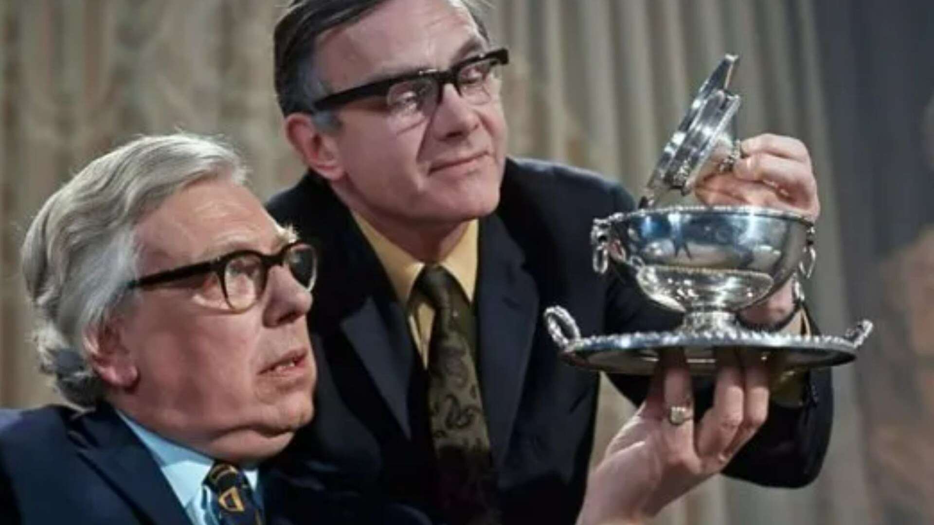 BBC antiques show’s mistake saw vase valued at hundreds of pounds sell for £53m