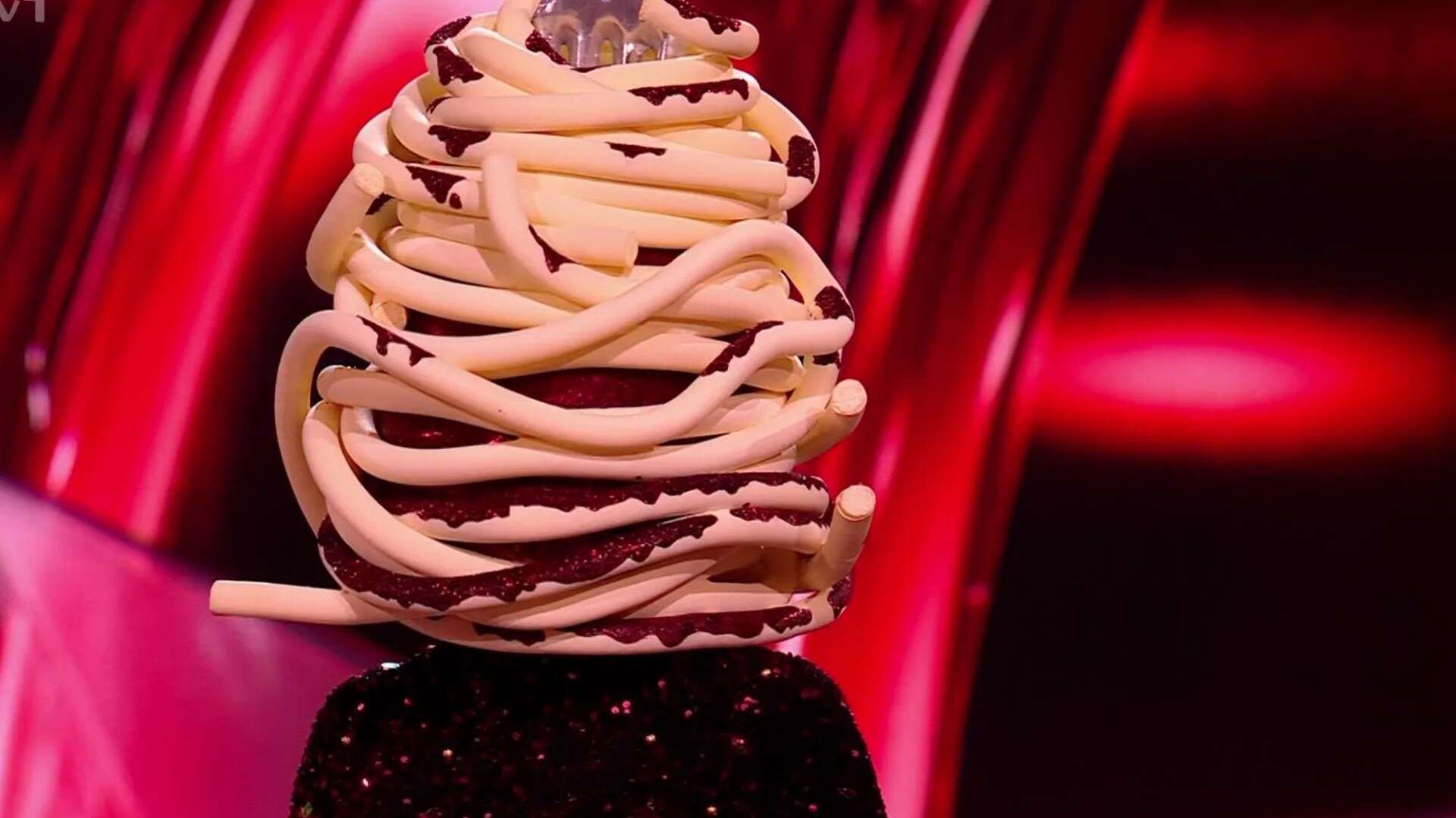 Masked Singer fans convinced Spag Bol is legendary TV chef after show cliffhanger