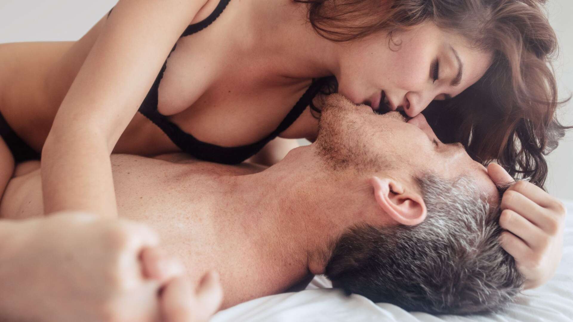 My girl cheated on me with my DAD - she said our sex was boring & sent him nudes