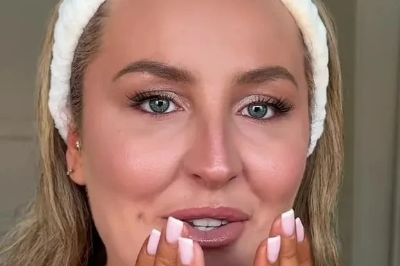 Influencer shows makeover for wedding - but 'accident' steals the attention
