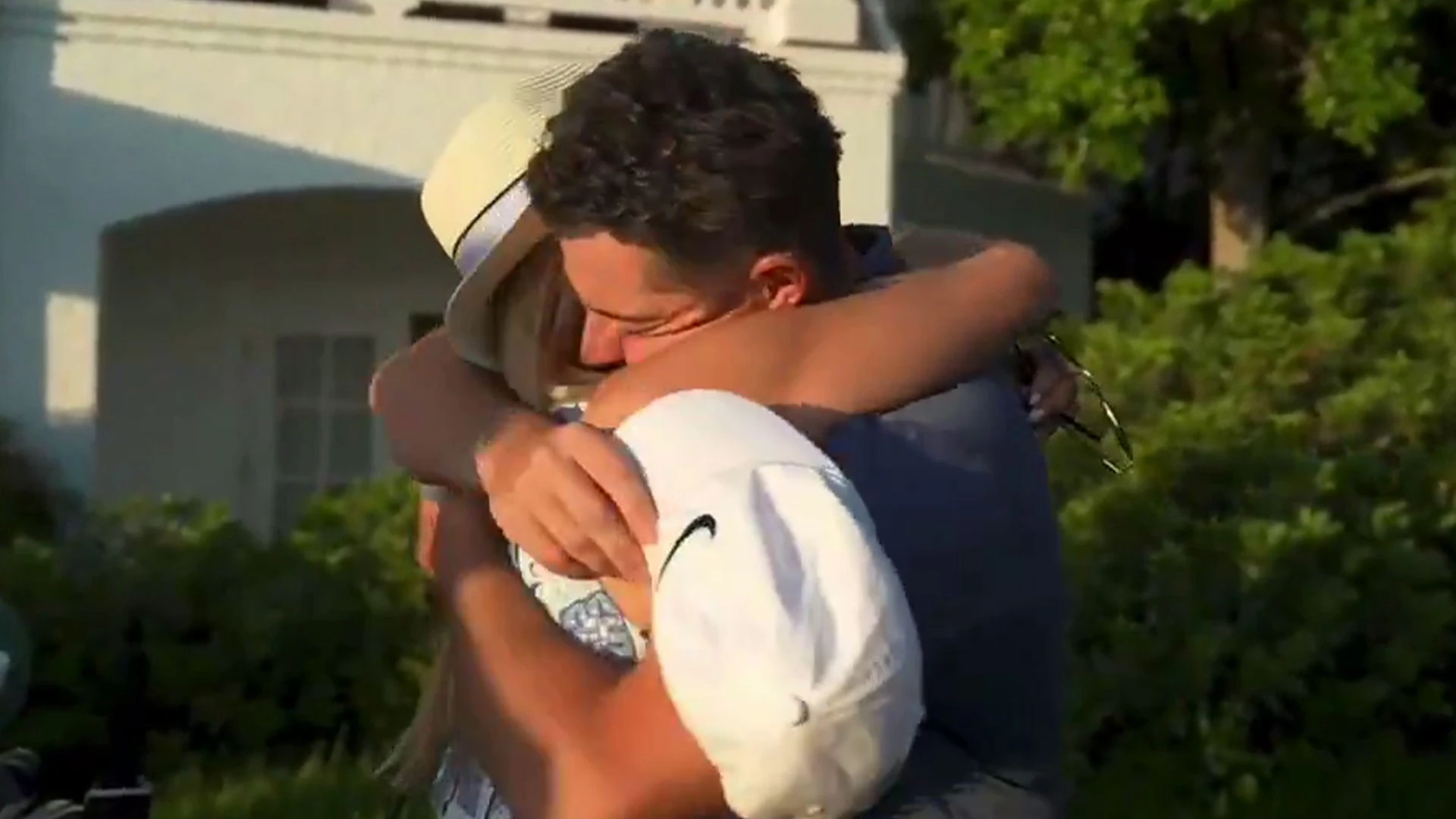McIlroy shared emotional hug with Justin Rose's wife after Masters win