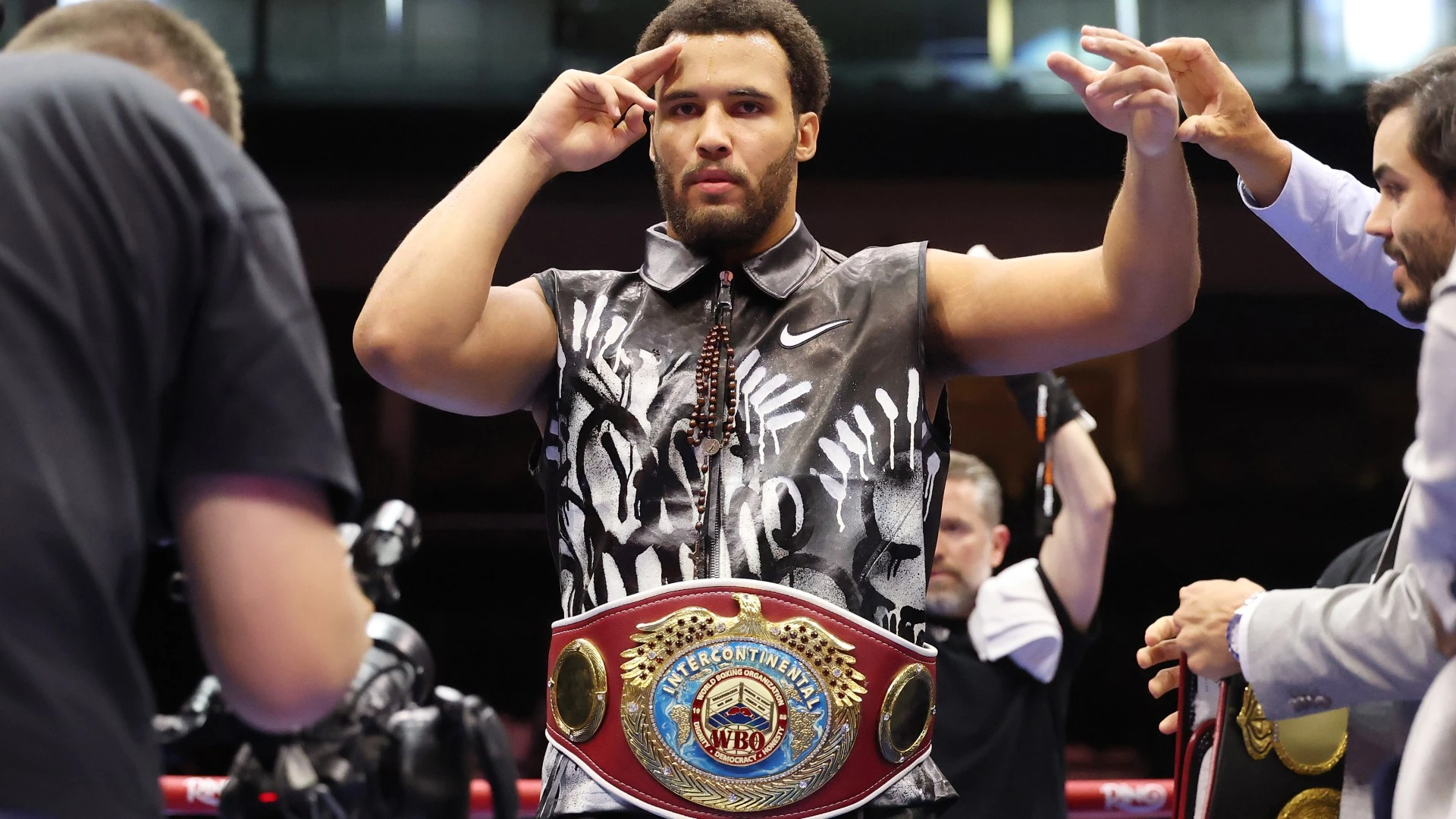 Young Brit eyes world title fight after FIRST ROUND KO on Body Snatcher
