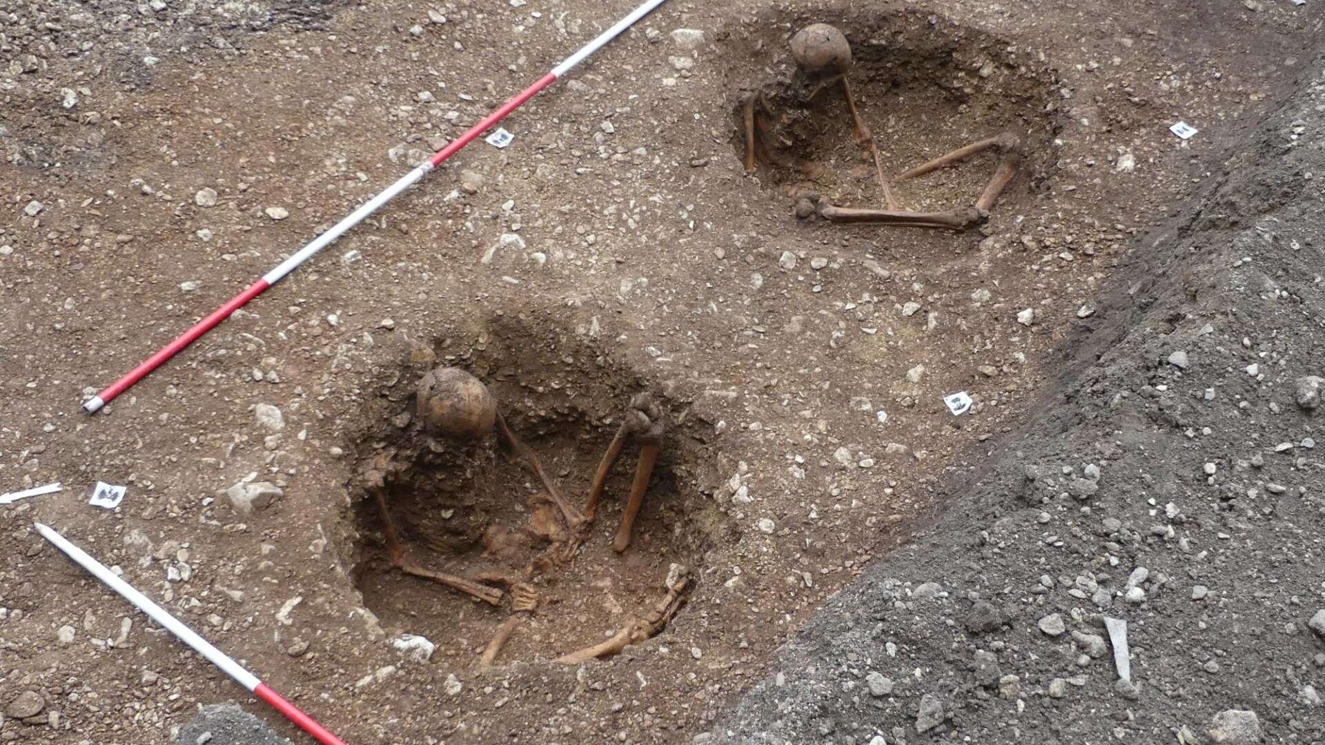 Mystery skeletons found in bizarre positions & facing same direction at cemetery