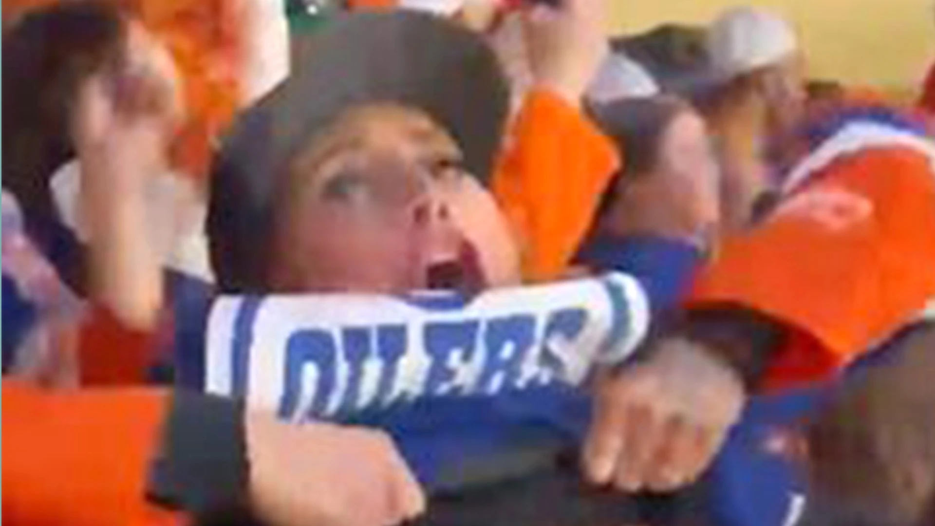 NHL flasher urged to 'help' Edmonton Oilers beat Florida Panthers in Stanley Cup