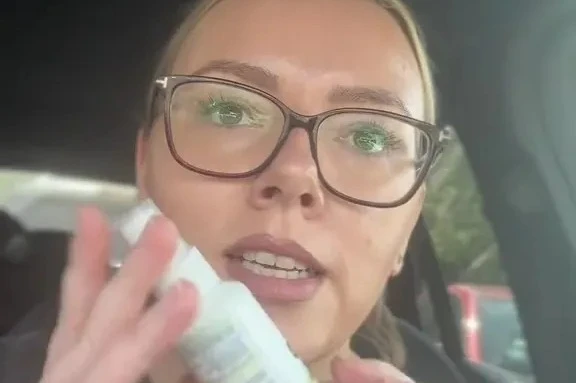 Beauty fans urged to snap up £2.49 spray that helps stop spots on hot days